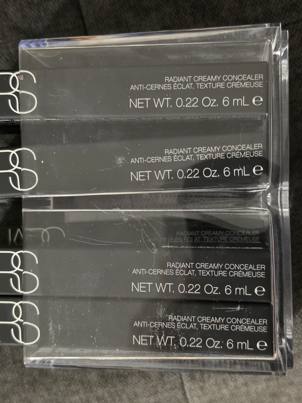 NARS Radiant Creamy Concealer - Black Packaging - Picture 3 of 4
